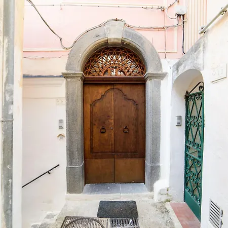 Palazzo Colavolpe 3*